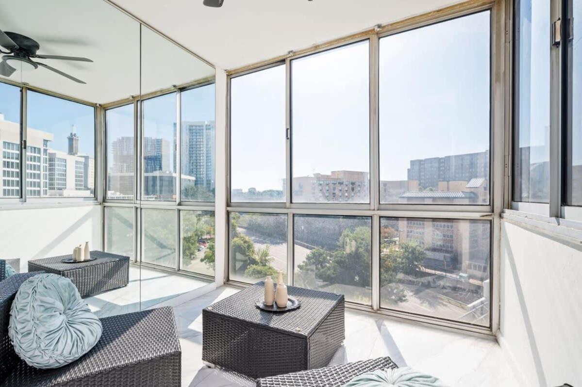 Apartment 2b Downtown Atl Free Parking 24h Concierge Lm707 *