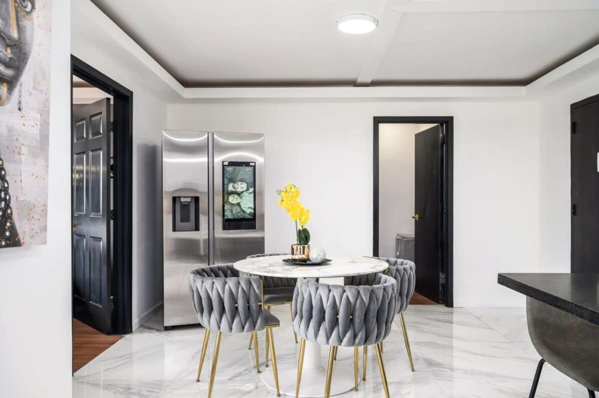Apartment 2b Downtown Atl Free Parking 24h Concierge Lm707 *